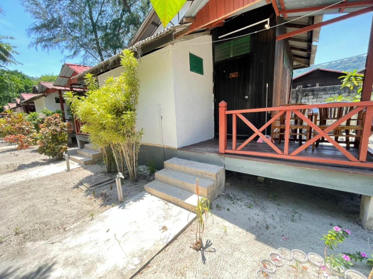 Hotel B'First Chalet Perhentian Island Kampung Kuala Besut Exterior foto